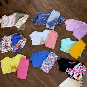 Huge bundle lot of 9 spring outfits for toddler girl size 3t!
